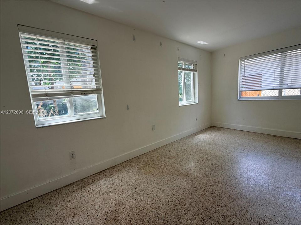 En Renta: $2,600 (2 camas, 1 baños, 1840 Pies cuadrados)