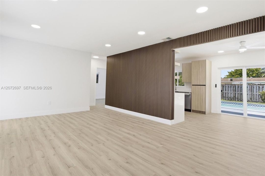 For Sale: $595,000 (3 beds, 2 baths, 1296 Square Feet)