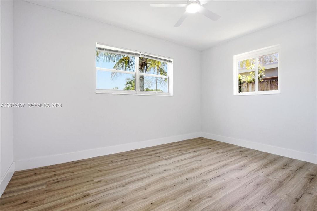 For Sale: $595,000 (3 beds, 2 baths, 1296 Square Feet)