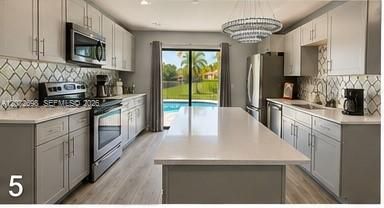 For Sale: $639,000 (2 beds, 2 baths, 1175 Square Feet)