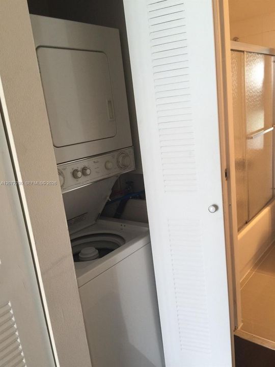В аренду: $2,800 (2 спален, 2 ванн, 1030 Квадратных фут)