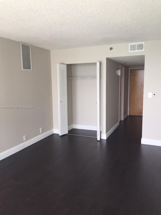 В аренду: $2,800 (2 спален, 2 ванн, 1030 Квадратных фут)
