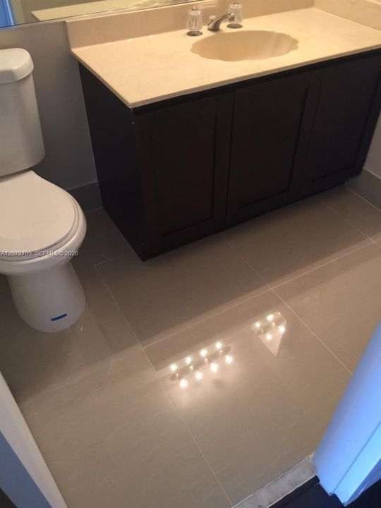 В аренду: $2,800 (2 спален, 2 ванн, 1030 Квадратных фут)