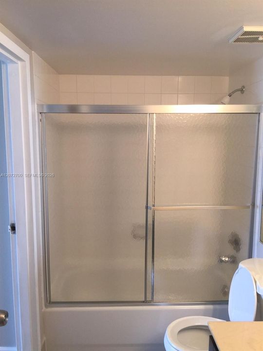 В аренду: $2,800 (2 спален, 2 ванн, 1030 Квадратных фут)