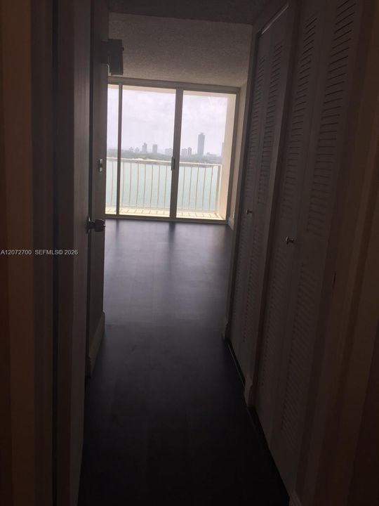 В аренду: $2,800 (2 спален, 2 ванн, 1030 Квадратных фут)