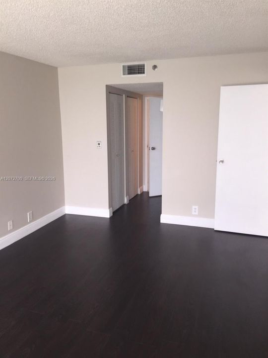 В аренду: $2,800 (2 спален, 2 ванн, 1030 Квадратных фут)