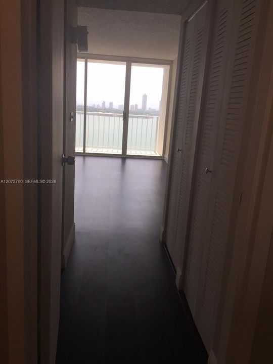В аренду: $2,800 (2 спален, 2 ванн, 1030 Квадратных фут)