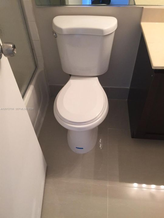 В аренду: $2,800 (2 спален, 2 ванн, 1030 Квадратных фут)