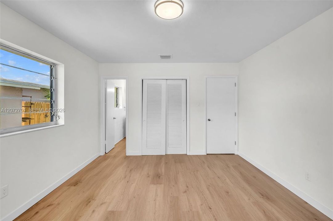 На продажу: $459,990 (3 спален, 2 ванн, 1645 Квадратных фут)
