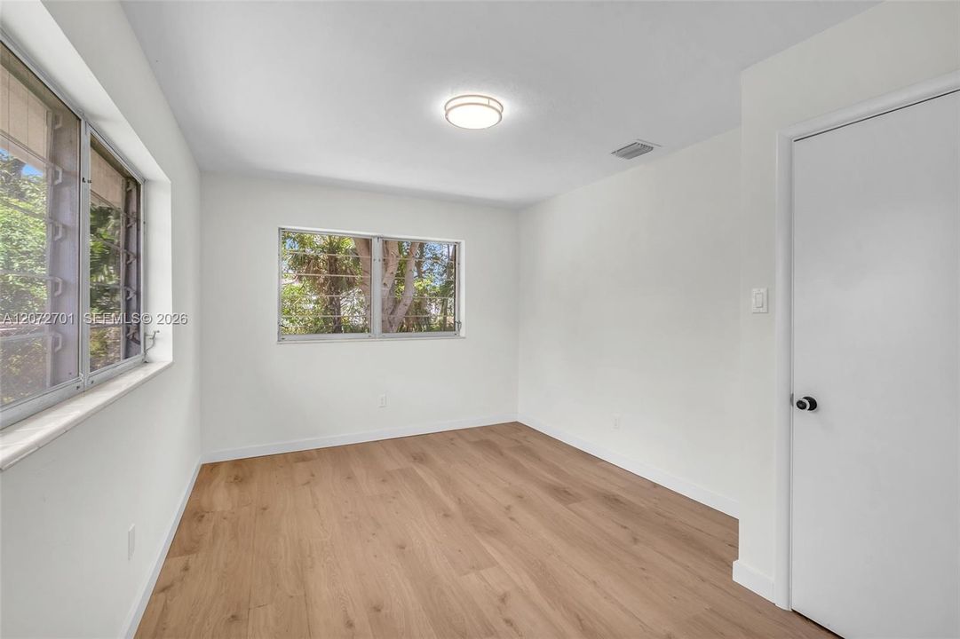 На продажу: $459,990 (3 спален, 2 ванн, 1645 Квадратных фут)