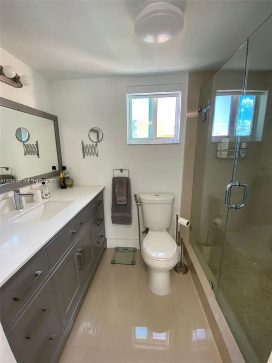 В аренду: $2,500 (1 спален, 1 ванн, 830 Квадратных фут)