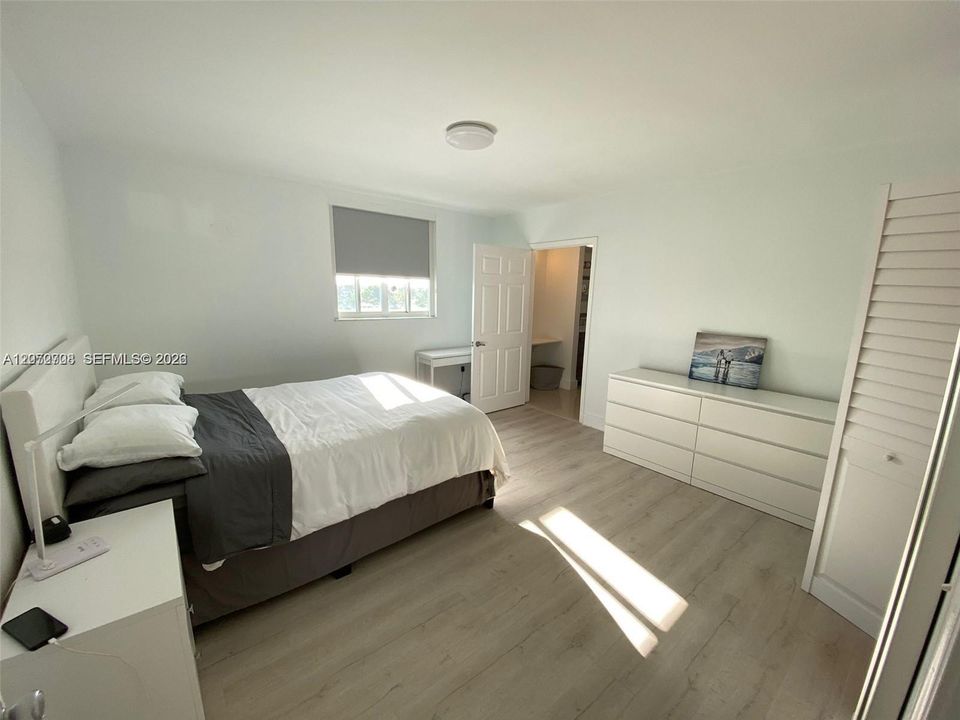 BEDROOM  FILLED WITH LIGHT
