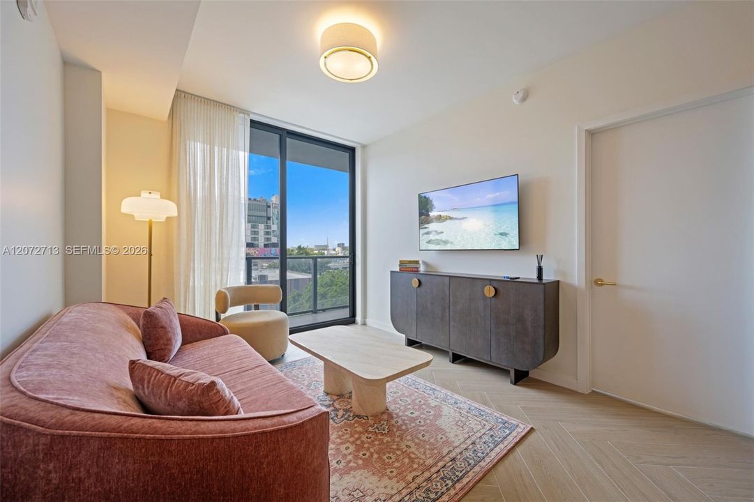 В аренду: $4,150 (1 спален, 1 ванн, 638 Квадратных фут)