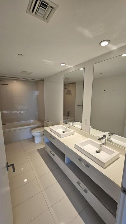В аренду: $4,250 (1 спален, 2 ванн, 792 Квадратных фут)