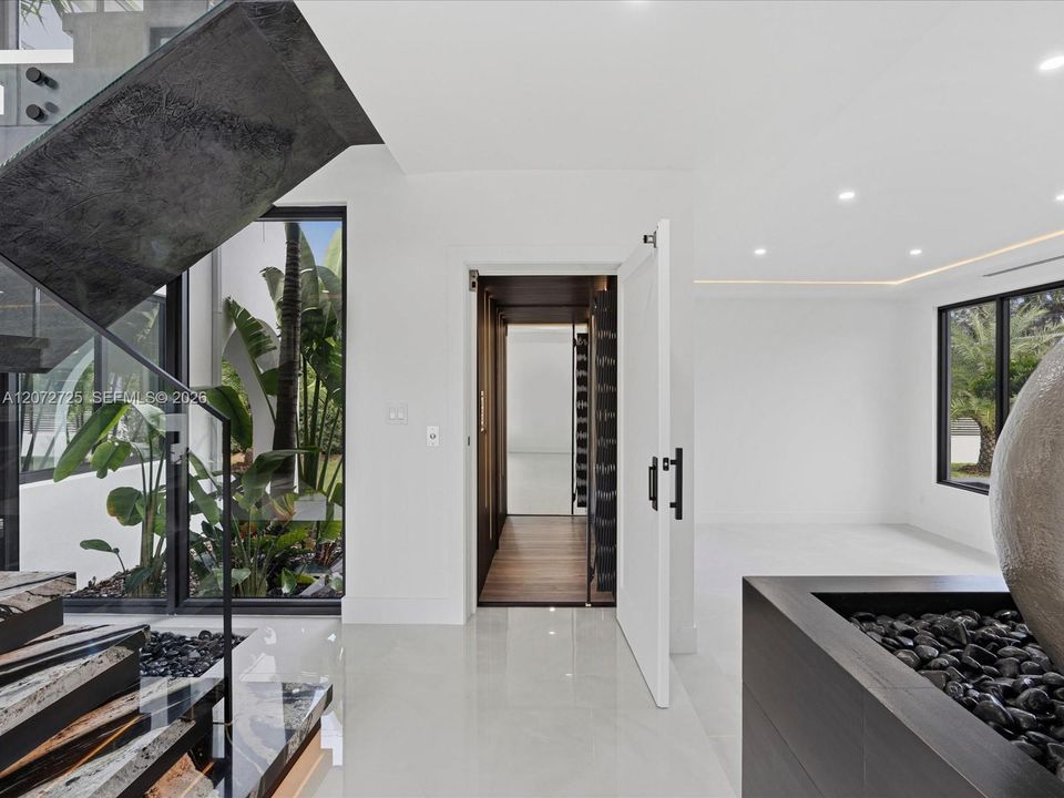 For Sale: $5,499,000 (8 beds, 5 baths, 7061 Square Feet)