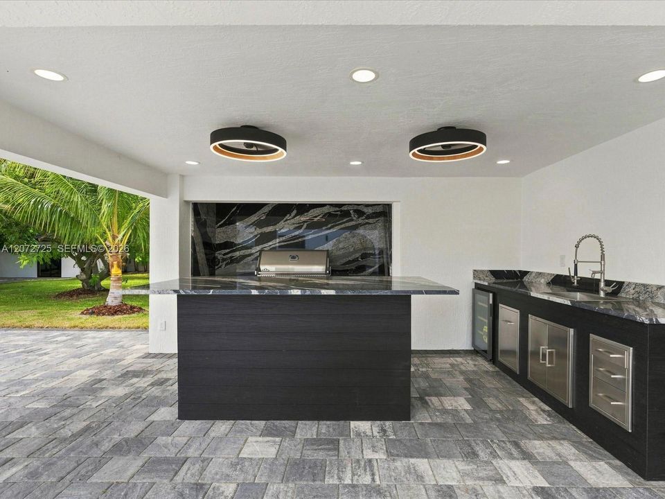For Sale: $5,499,000 (8 beds, 5 baths, 7061 Square Feet)