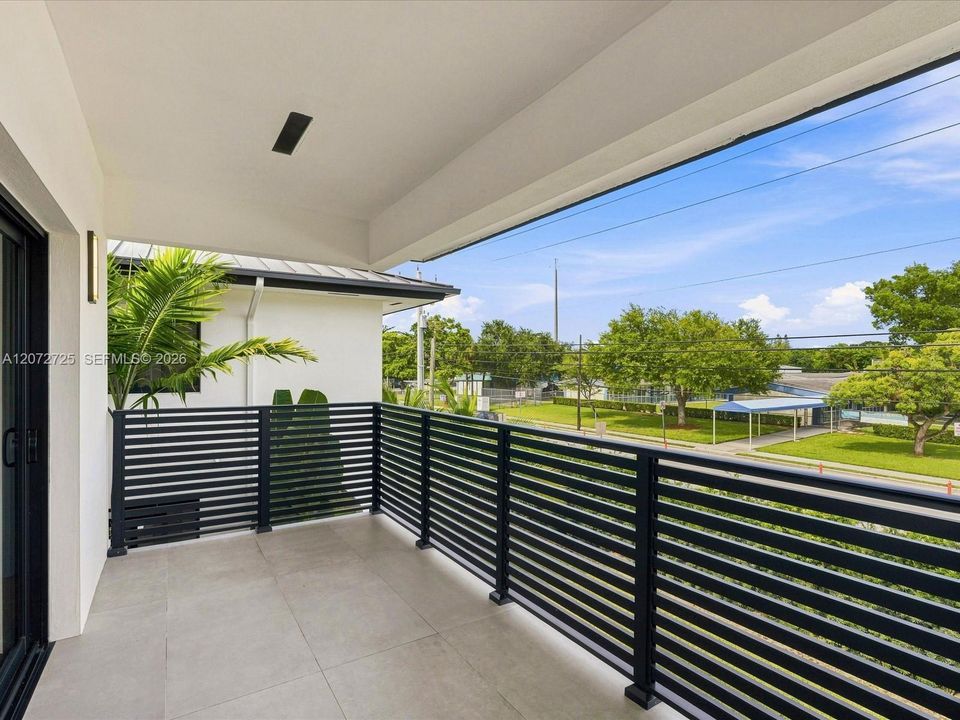 For Sale: $5,499,000 (8 beds, 5 baths, 7061 Square Feet)