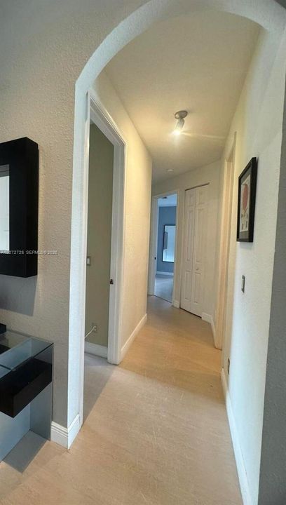 For Sale: $949,900 (4 beds, 2 baths, 2702 Square Feet)