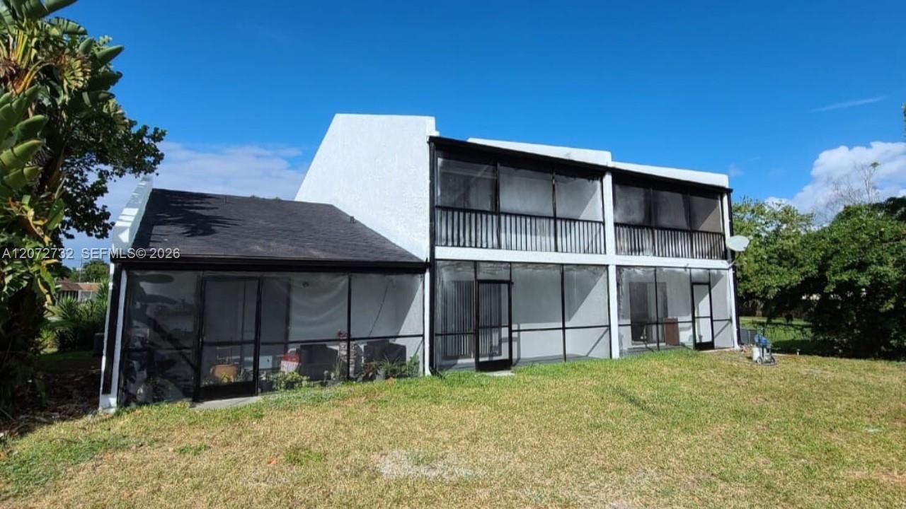 For Rent: $1,375 (2 beds, 1 baths, 800 Square Feet)