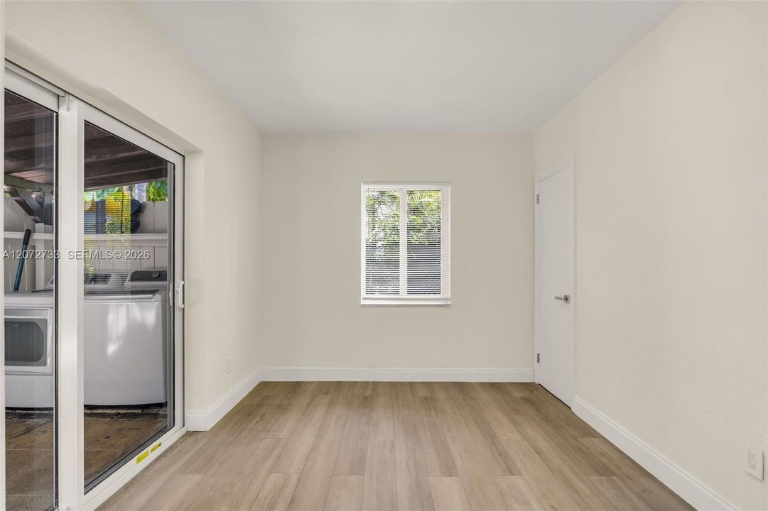 For Sale: $650,000 (3 beds, 2 baths, 1136 Square Feet)