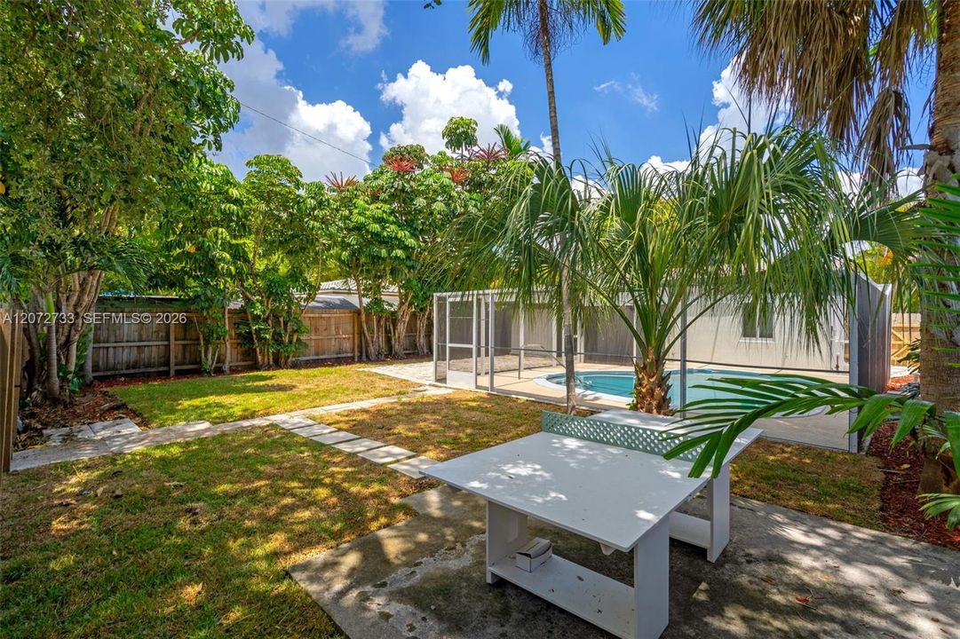 For Sale: $650,000 (3 beds, 2 baths, 1136 Square Feet)