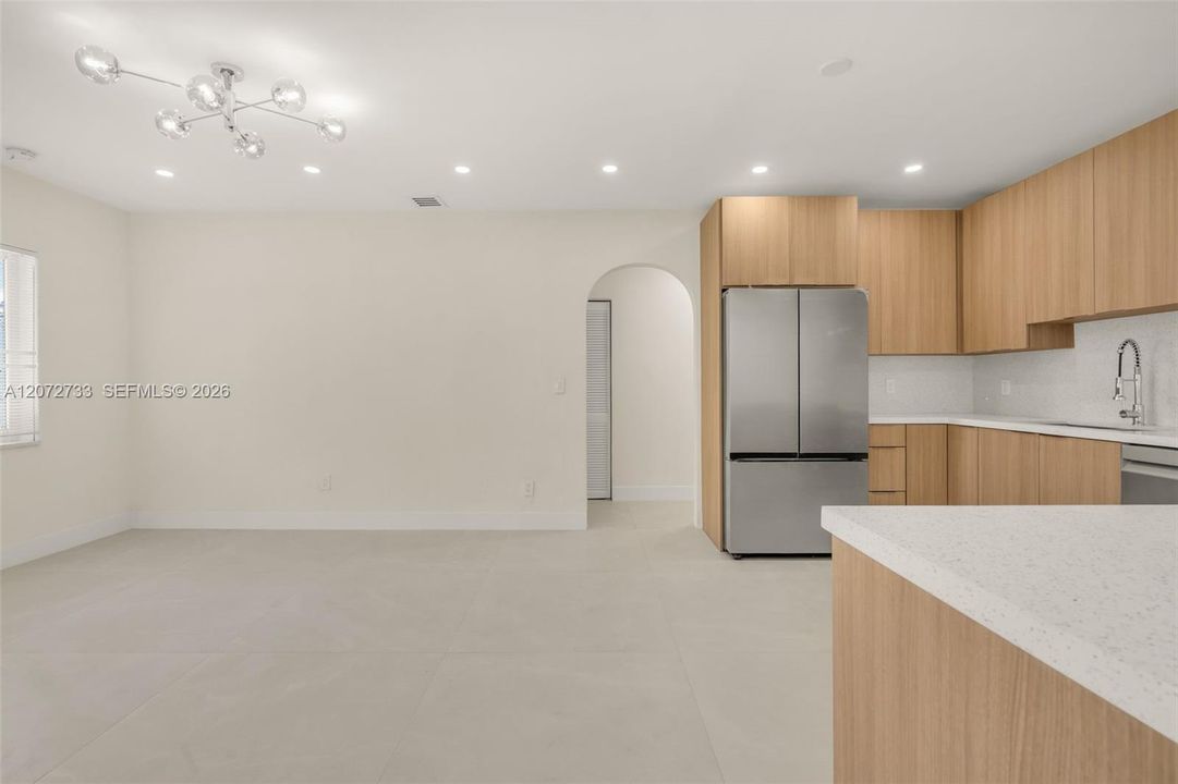 For Sale: $650,000 (3 beds, 2 baths, 1136 Square Feet)