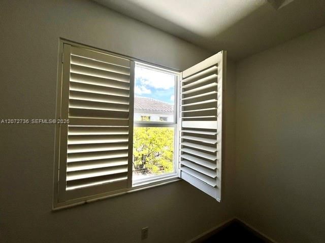 En Venta: $326,000 (3 camas, 2 baños, 1442 Pies cuadrados)