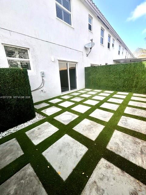 En Venta: $326,000 (3 camas, 2 baños, 1442 Pies cuadrados)