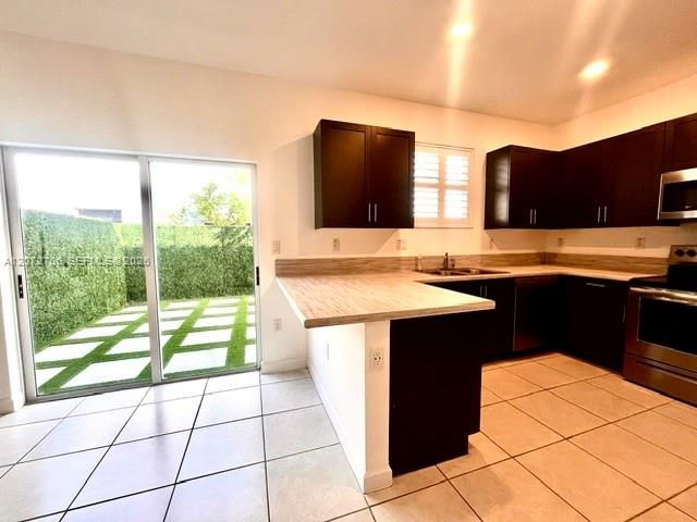 En Venta: $326,000 (3 camas, 2 baños, 1442 Pies cuadrados)