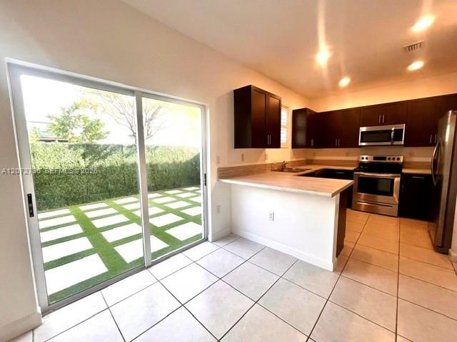 En Venta: $326,000 (3 camas, 2 baños, 1442 Pies cuadrados)