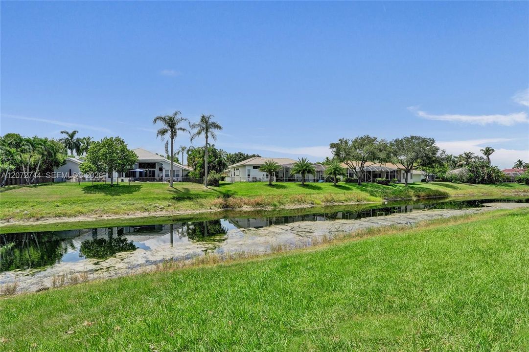 For Sale: $943,800 (4 beds, 3 baths, 2619 Square Feet)