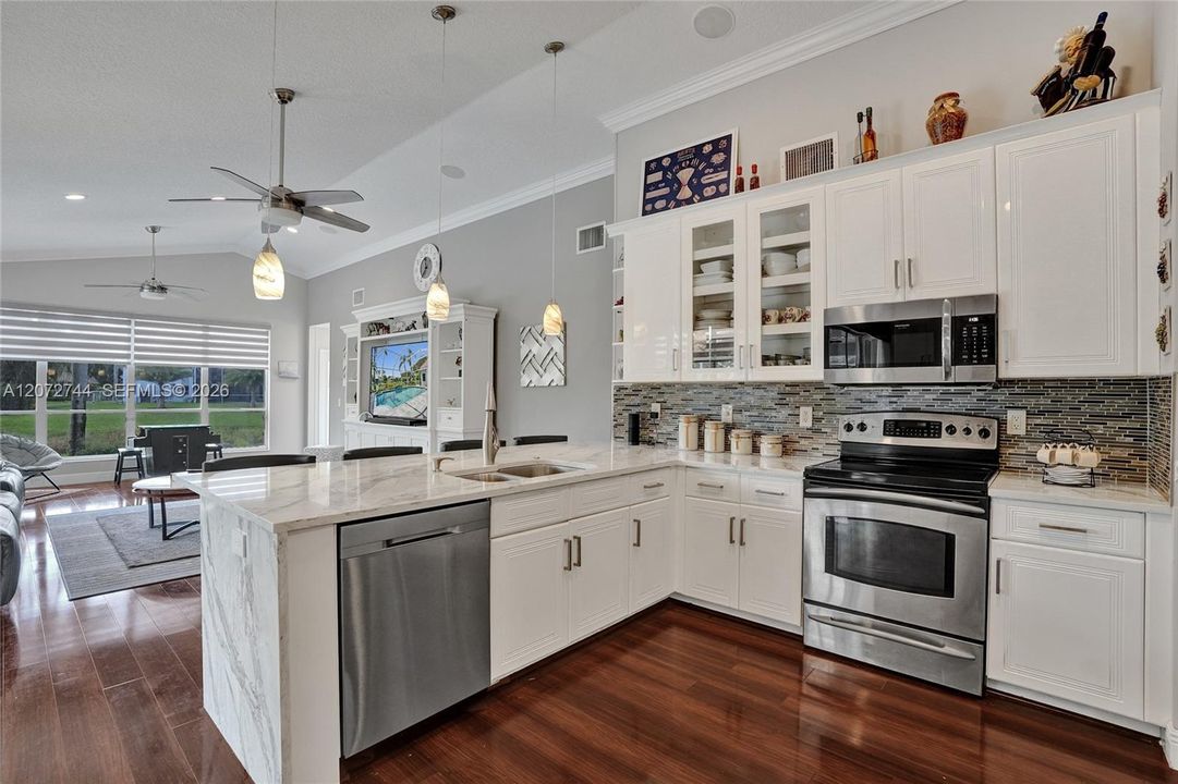 For Sale: $943,800 (4 beds, 3 baths, 2619 Square Feet)