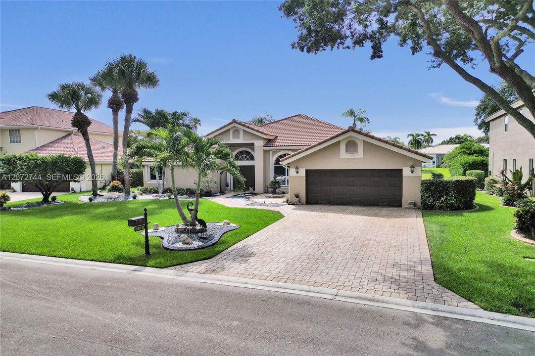 For Sale: $943,800 (4 beds, 3 baths, 2619 Square Feet)