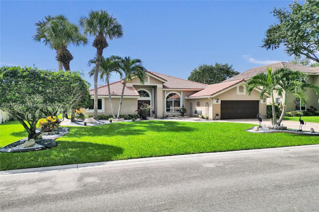 For Sale: $943,800 (4 beds, 3 baths, 2619 Square Feet)