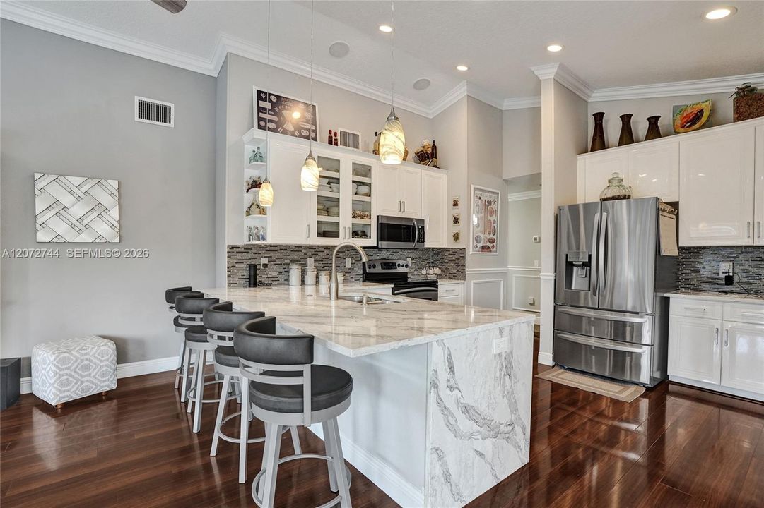 For Sale: $943,800 (4 beds, 3 baths, 2619 Square Feet)