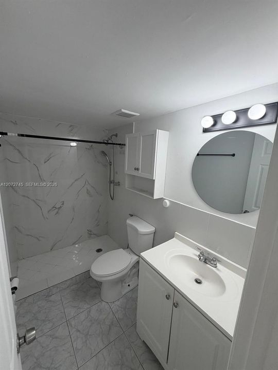 For Rent: $2,250 (2 beds, 2 baths, 987 Square Feet)