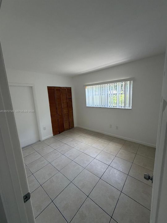 For Rent: $2,250 (2 beds, 2 baths, 987 Square Feet)