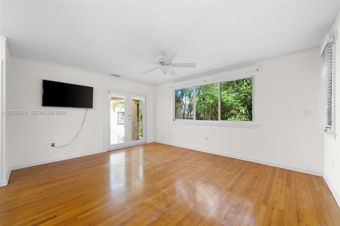 En Renta: $8,500 (4 camas, 3 baños, 2103 Pies cuadrados)