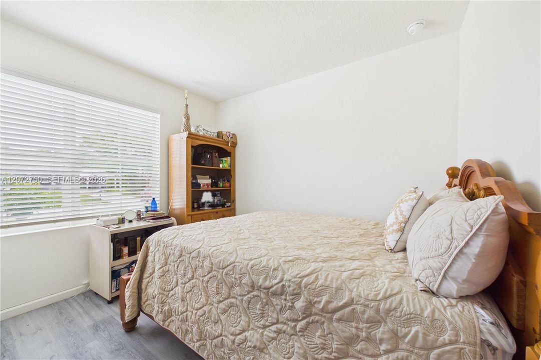 En Venta: $399,999 (4 camas, 2 baños, 1827 Pies cuadrados)