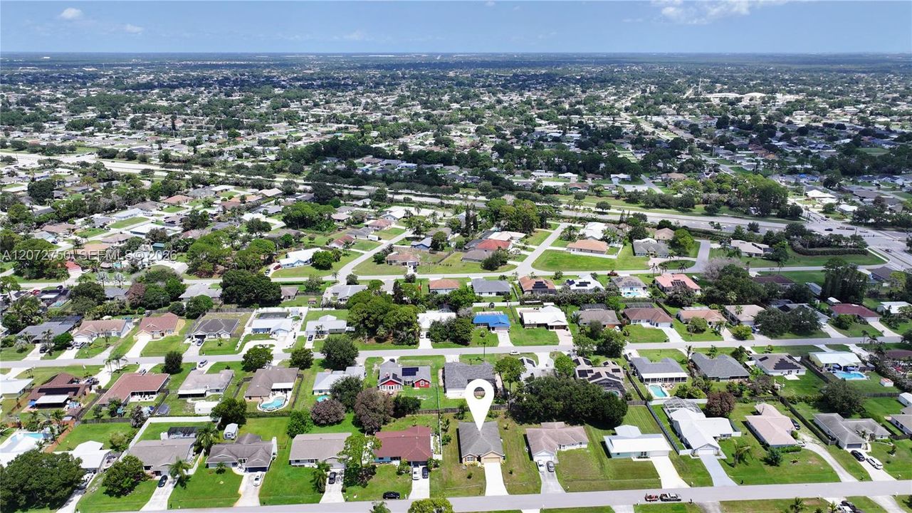 En Venta: $399,999 (4 camas, 2 baños, 1827 Pies cuadrados)
