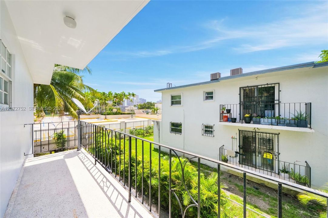 В аренду: $2,500 (3 спален, 1 ванн, 3240 Квадратных фут)