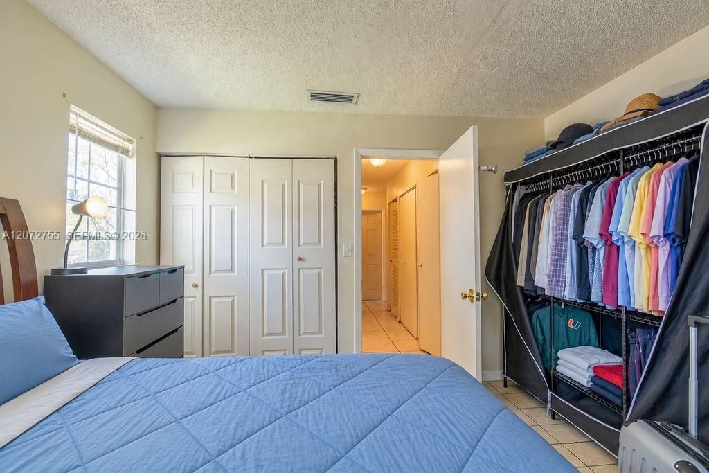 For Sale: $392,000 (3 beds, 2 baths, 1240 Square Feet)