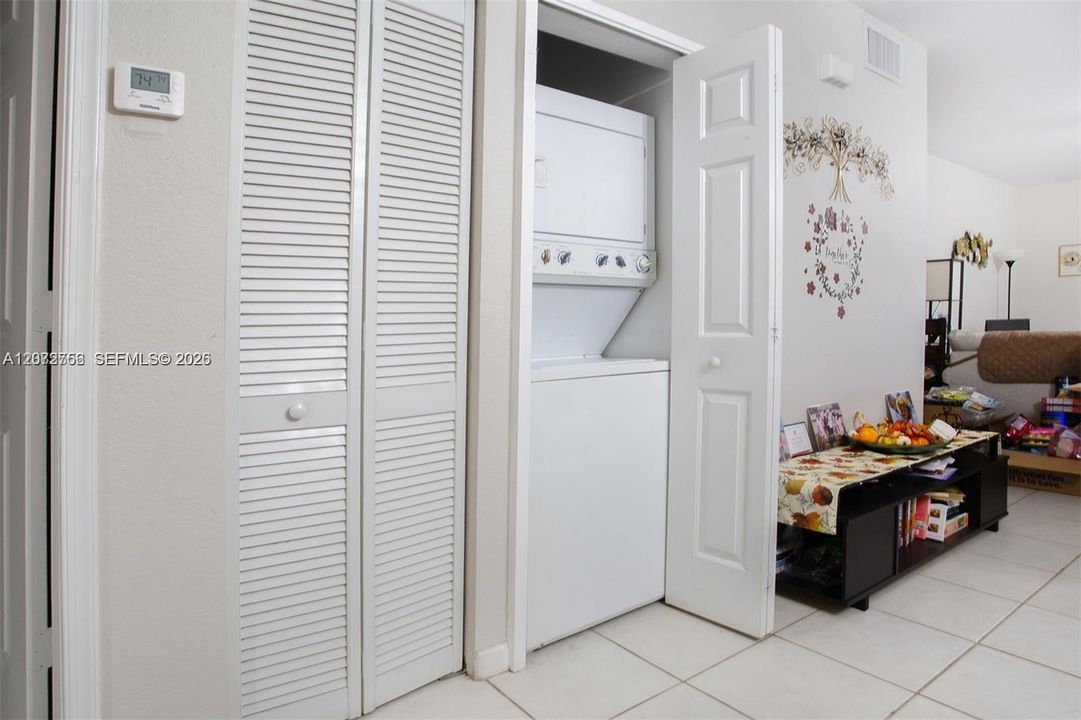 En Venta: $265,000 (2 camas, 2 baños, 1080 Pies cuadrados)