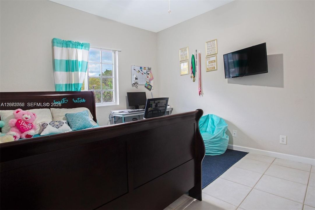 En Venta: $265,000 (2 camas, 2 baños, 1080 Pies cuadrados)