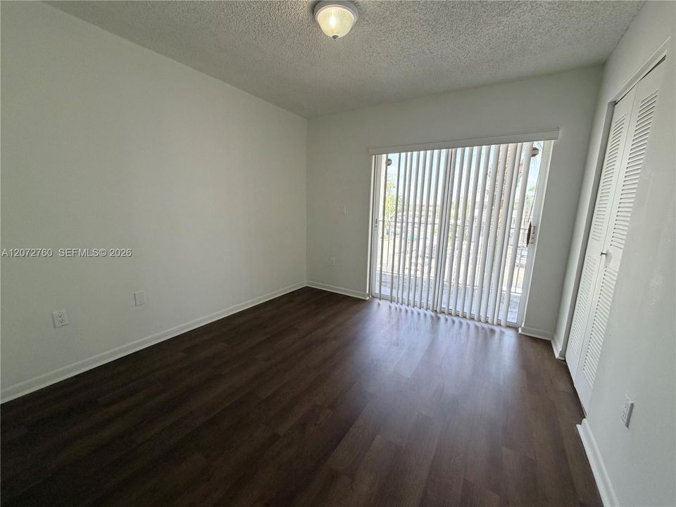For Rent: $2,400 (2 beds, 1 baths, 1024 Square Feet)