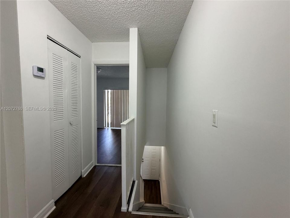 For Rent: $2,400 (2 beds, 1 baths, 1024 Square Feet)