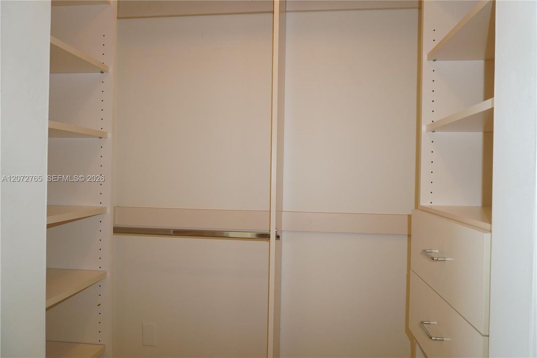 For Rent: $6,500 (3 beds, 2 baths, 1789 Square Feet)
