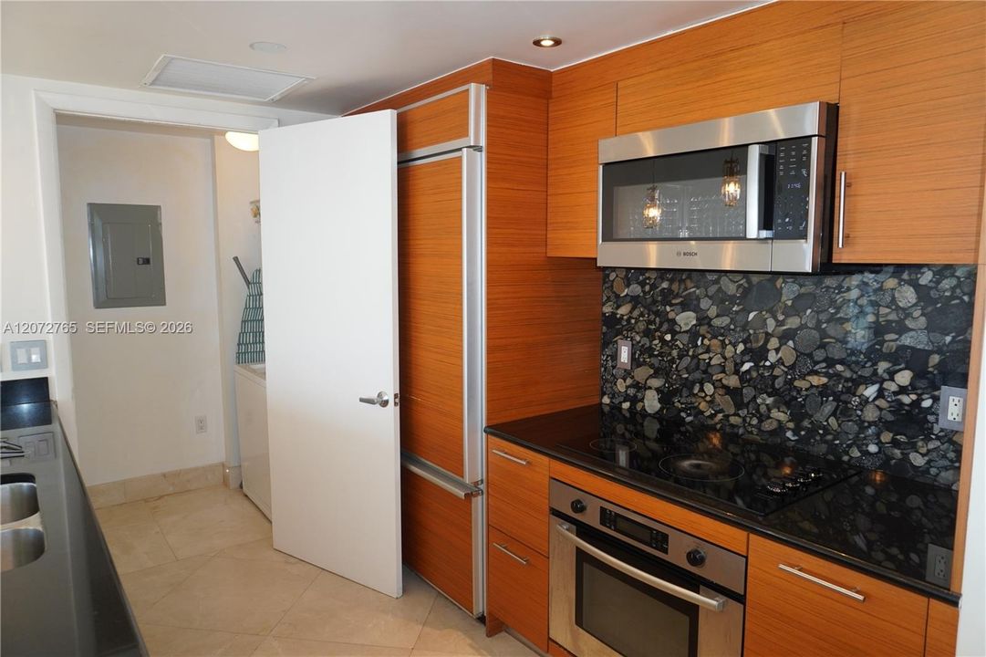 For Rent: $6,500 (3 beds, 2 baths, 1789 Square Feet)