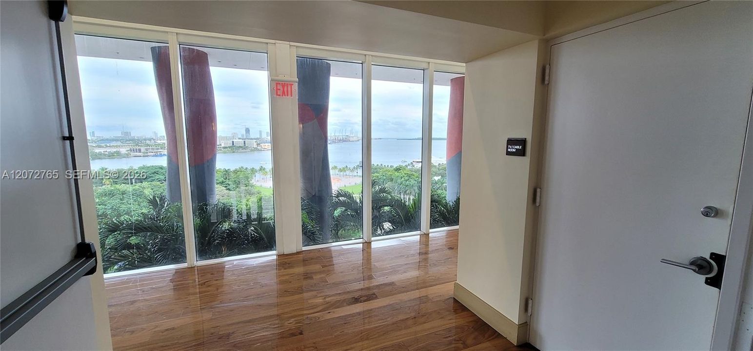 For Rent: $6,500 (3 beds, 2 baths, 1789 Square Feet)