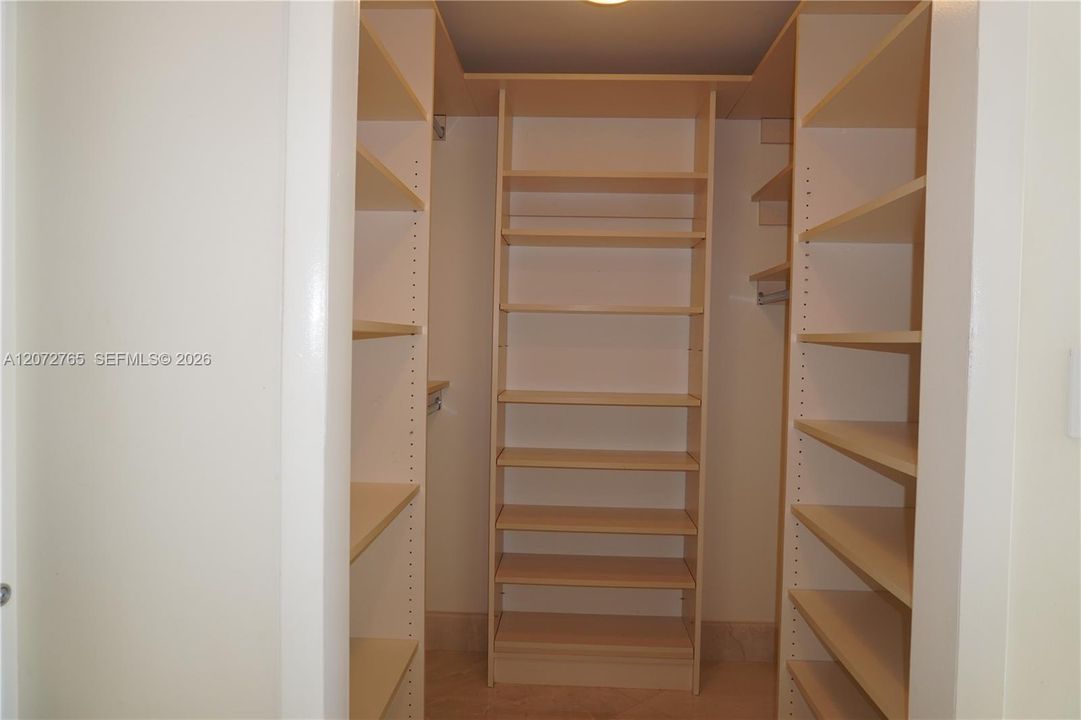 For Rent: $6,500 (3 beds, 2 baths, 1789 Square Feet)